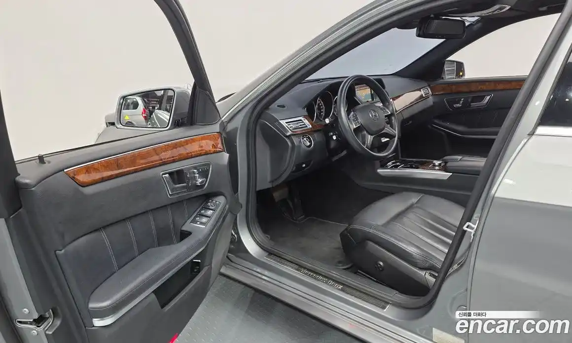 Mercedes-Benz E-Class 2015 3.5 Автомат в Москве № 160759, фото 15