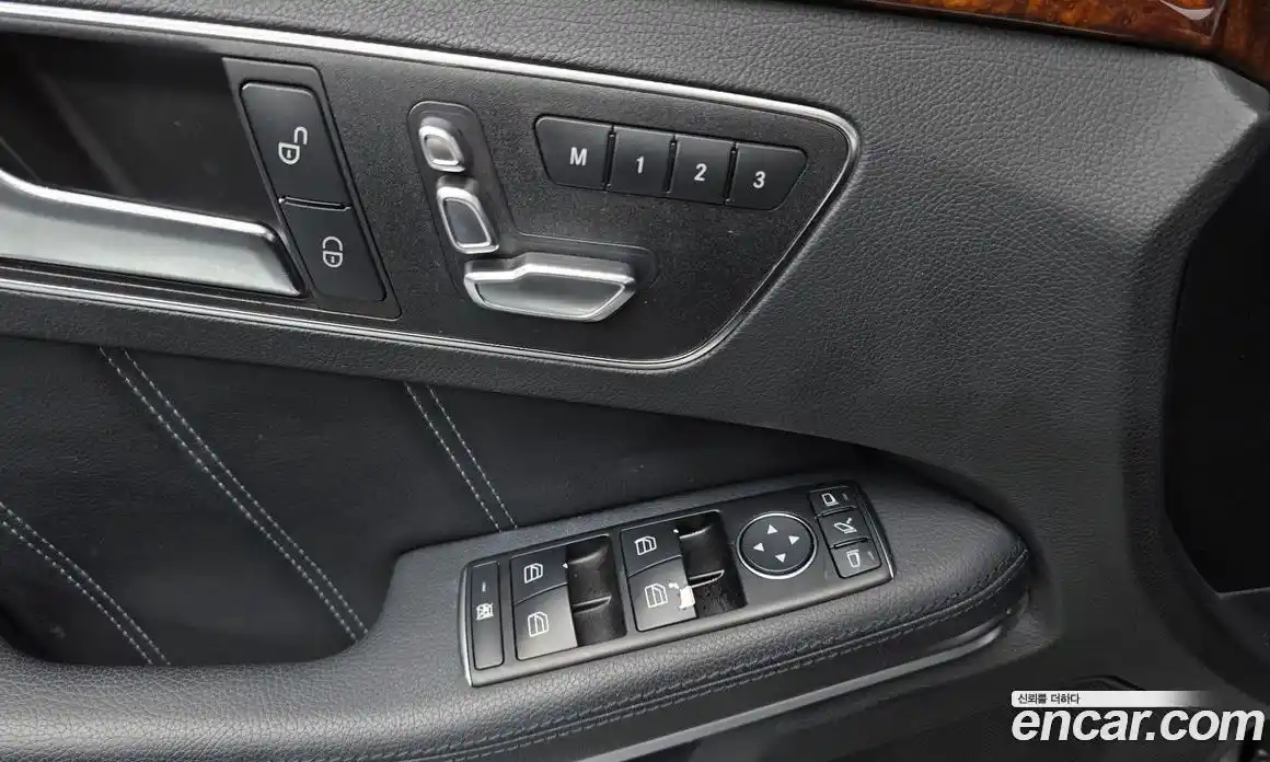 Mercedes-Benz E-Class 2015 3.5 Автомат в Москве № 160759, фото 18