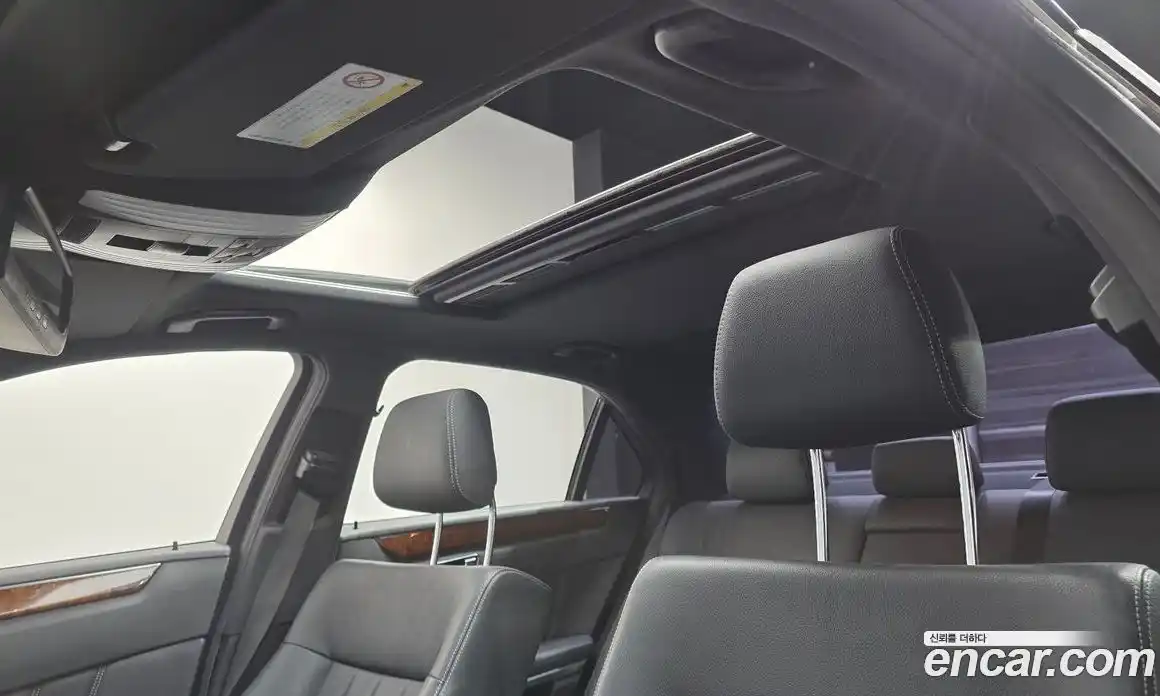 Mercedes-Benz E-Class 2015 3.5 Автомат в Москве № 160759, фото 3