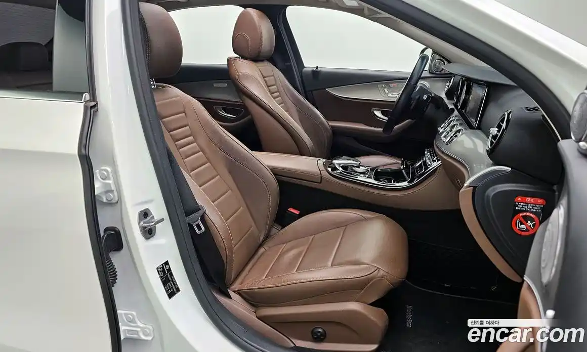 Mercedes-Benz E-Class 2019 2.0 Автомат в Москве № 161397, фото 15