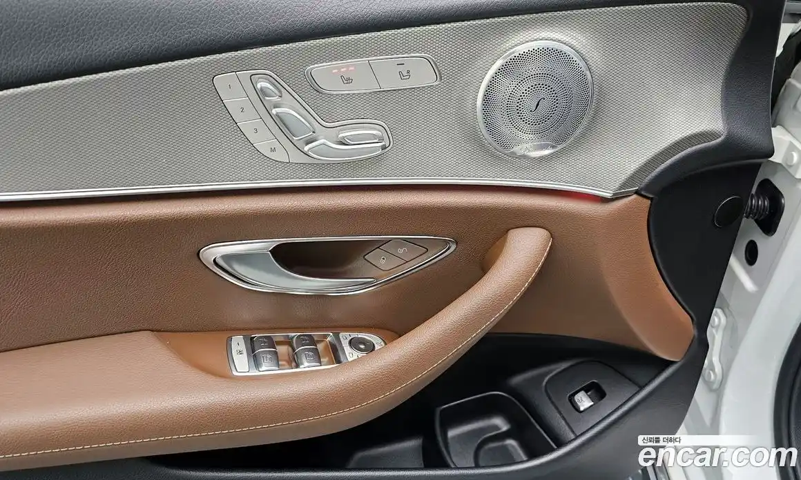 Mercedes-Benz E-Class 2019 2.0 Автомат в Москве № 161397, фото 17