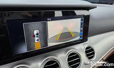 Mercedes-Benz E-Class 2019 2.0 Автомат в Москве № 161397, миниатюра 3