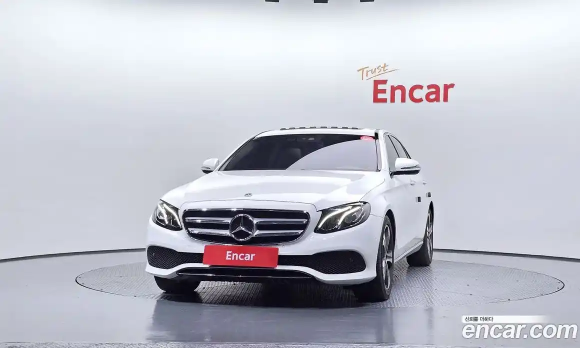 Mercedes-Benz E-Class 2019 2.0 Автомат в Москве № 161397, фото 4