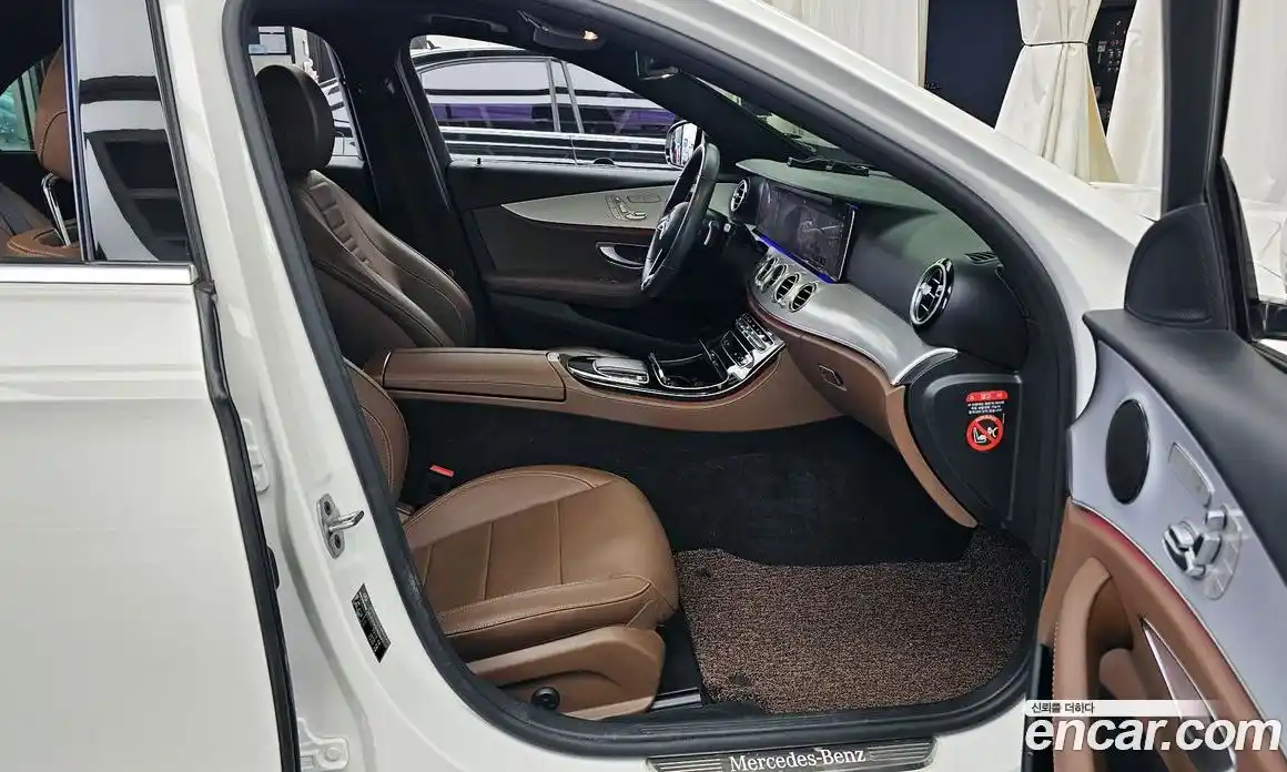 Mercedes-Benz E-Class 2021 2.0 Автомат в Москве № 161943, фото 11