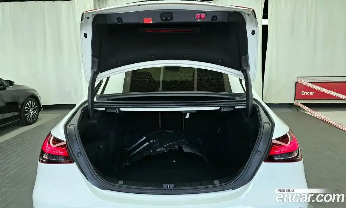 Mercedes-Benz E-Class 2021 2.0 Автомат в Москве № 161943, фото 20