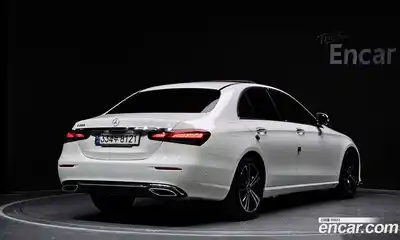 Mercedes-Benz E-Class 2021 2.0 Автомат в Москве № 161943, миниатюра 2