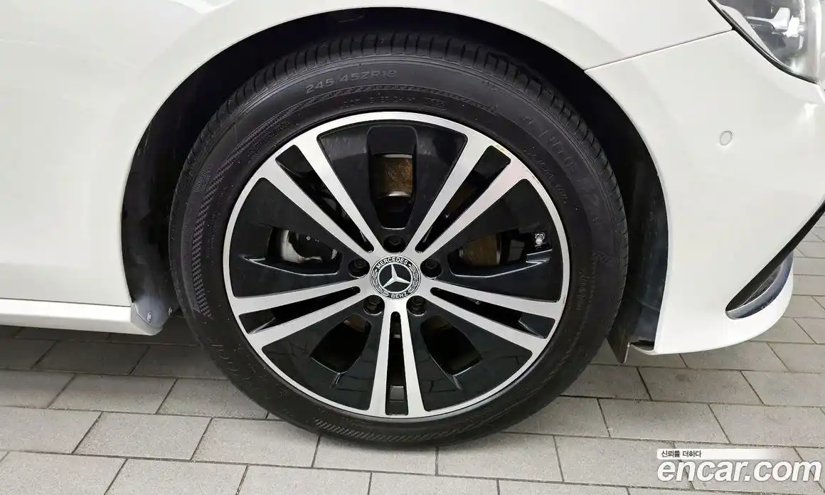 Mercedes-Benz E-Class 2021 2.0 Автомат в Москве № 161943, фото 5