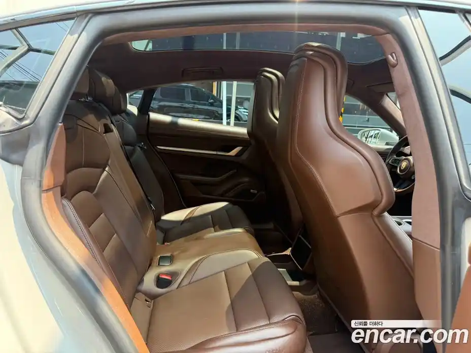 Porsche Taycan 2024 Автомат в Москве № 165004, фото 11