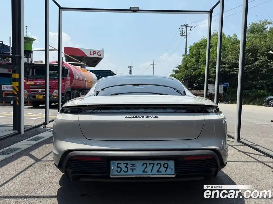 Porsche Taycan 2024 Автомат в Москве № 165004, фото 4