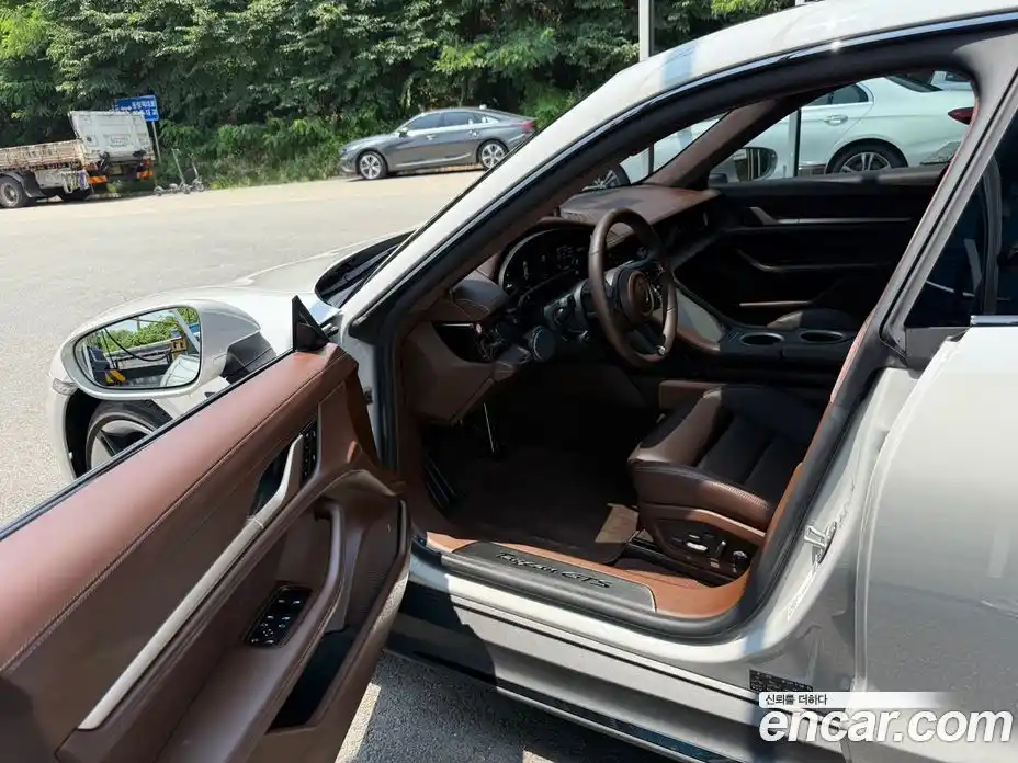 Porsche Taycan 2024 Автомат в Москве № 165004, фото 9