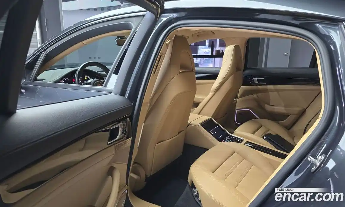 Porsche Panamera 2018 3.0 Автомат в Москве № 165413, фото 16