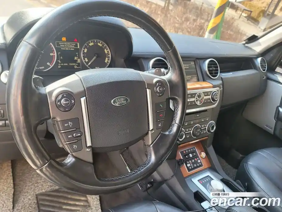 Land Rover Discovery 2015 3.0 Автомат в Москве № 166906, фото 3