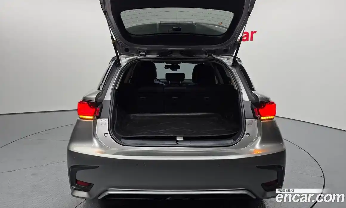 Lexus CT200h 2018 1.8 Автомат в Москве № 168320, фото 10