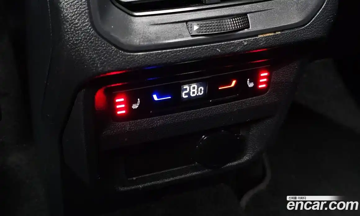 Volkswagen Tiguan 2023 2.0 Автомат в Москве № 168705, фото 5