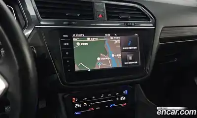 Volkswagen Tiguan 2023 2.0 Автомат в Москве № 168705, миниатюра 7