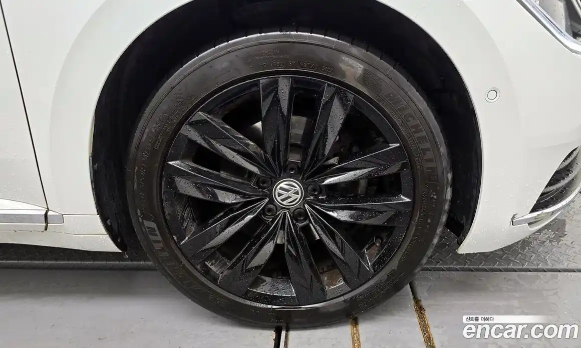 Volkswagen Arteon 2018 2.0 Автомат в Москве № 168725, фото 5