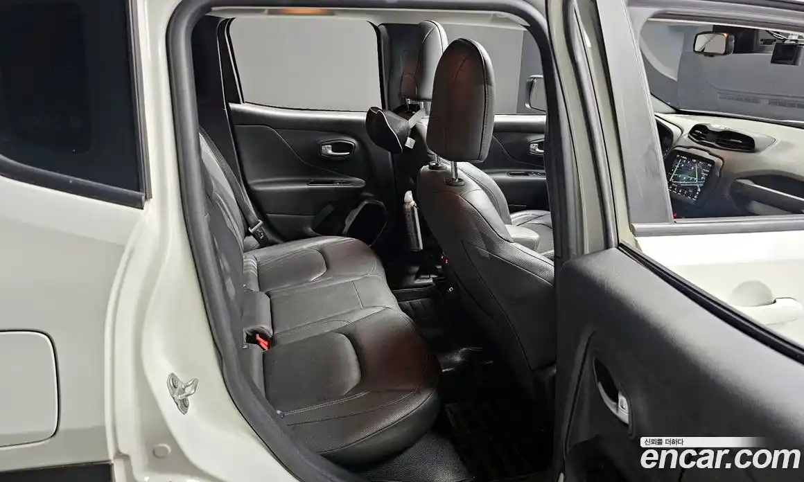 Jeep Renegade 2019 2.4 Автомат в Москве № 169627, фото 12