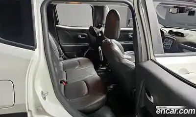 Jeep Renegade 2019 2.4 Автомат в Москве № 169627, миниатюра 12