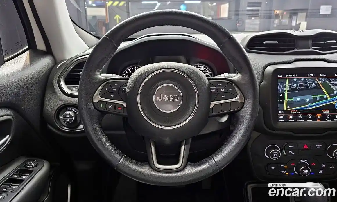 Jeep Renegade 2019 2.4 Автомат в Москве № 169627, фото 13