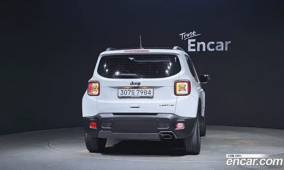Jeep Renegade 2019 2.4 Автомат в Москве № 169627, фото 4