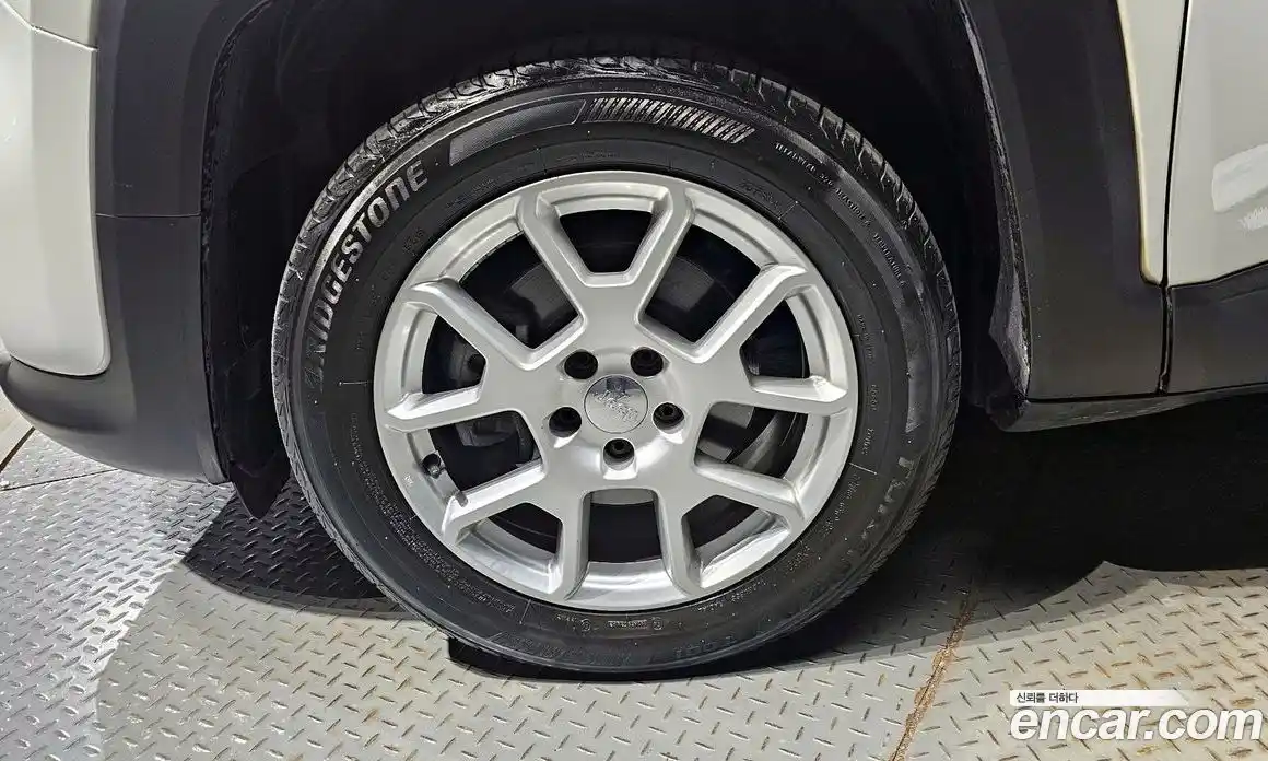 Jeep Renegade 2019 2.4 Автомат в Москве № 169627, фото 5