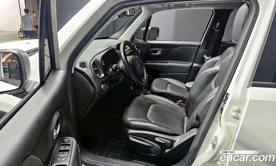 Jeep Renegade 2019 2.4 Автомат в Москве № 169627, фото 10