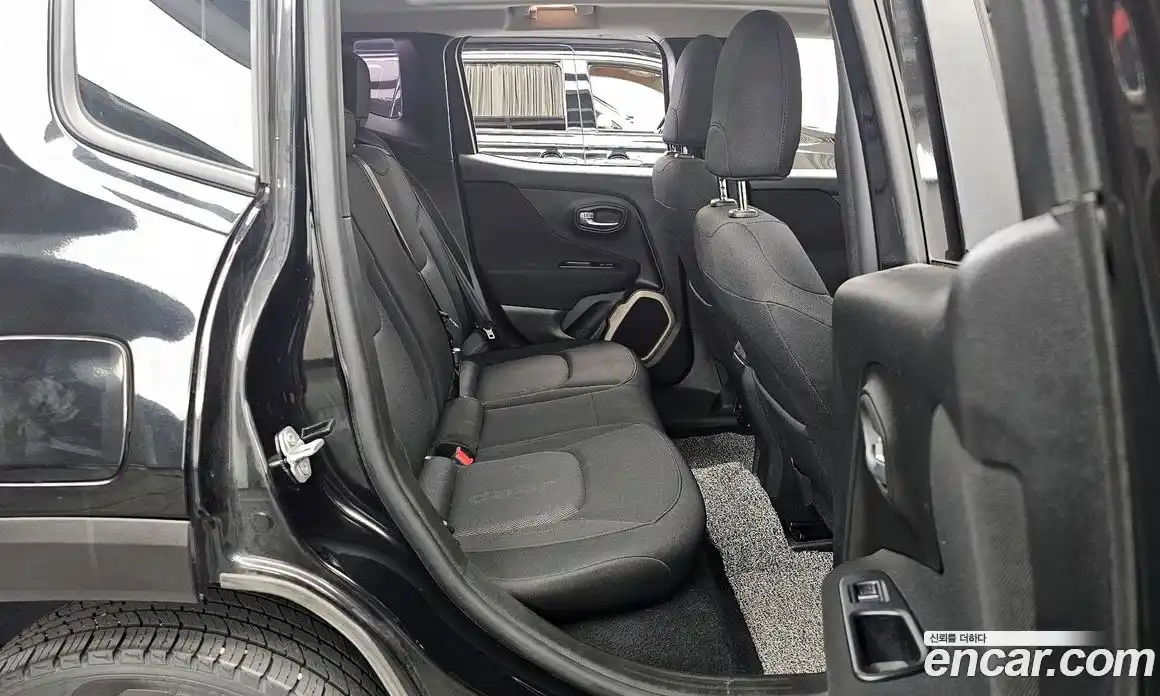 Jeep Renegade 2016 2.4 Автомат в Москве № 169691, фото 14