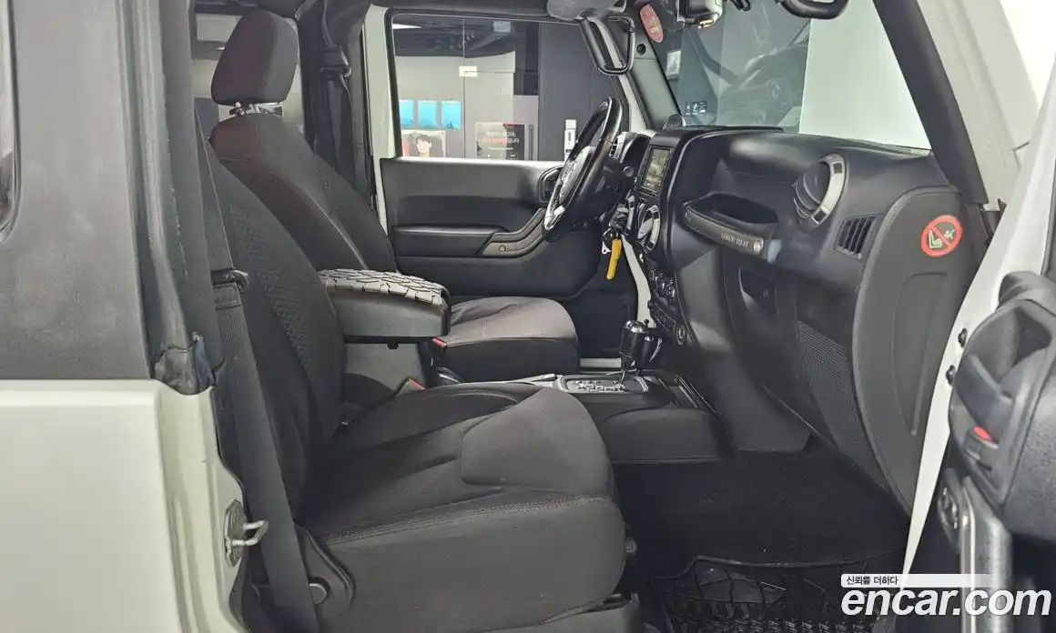 Jeep Wrangler 2013 3.6 Автомат в Москве № 169735, фото 13