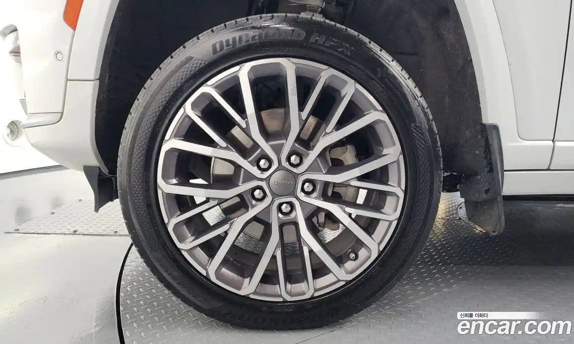 Jeep Cherokee 2021 3.6 Автомат в Москве № 169850, фото 5