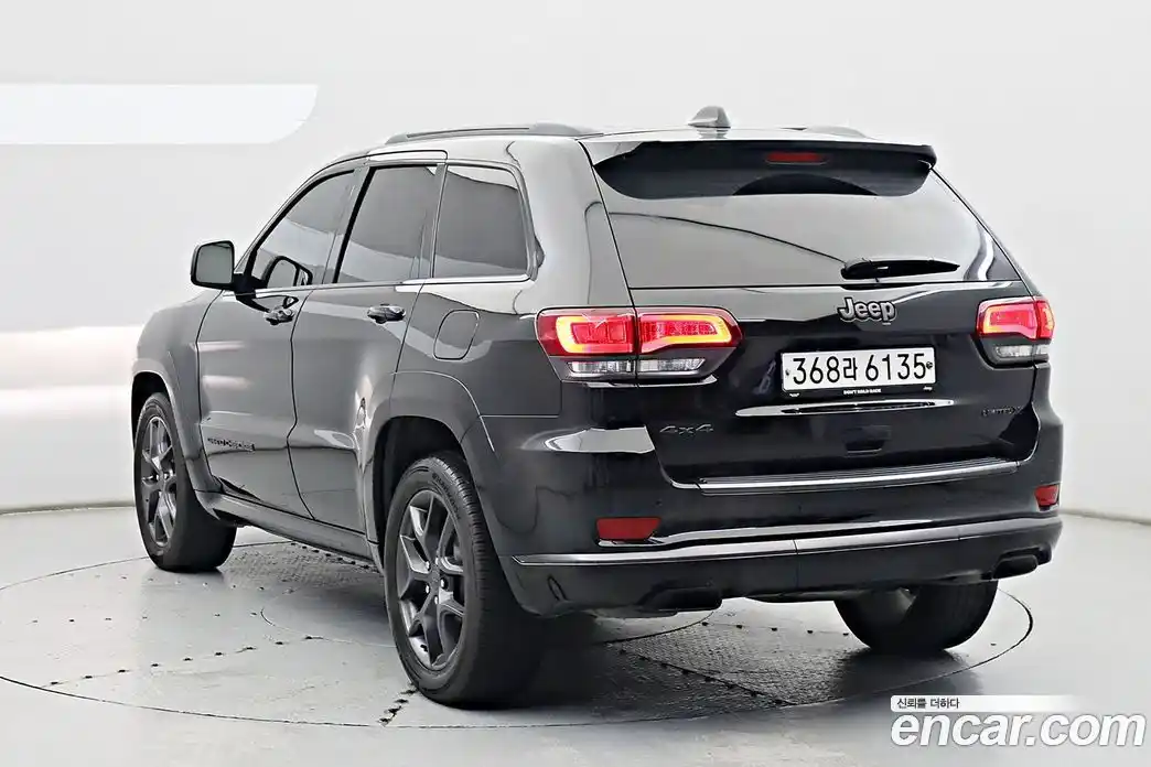 Jeep Cherokee 2020 3.6 Автомат в Москве № 170061, фото 4