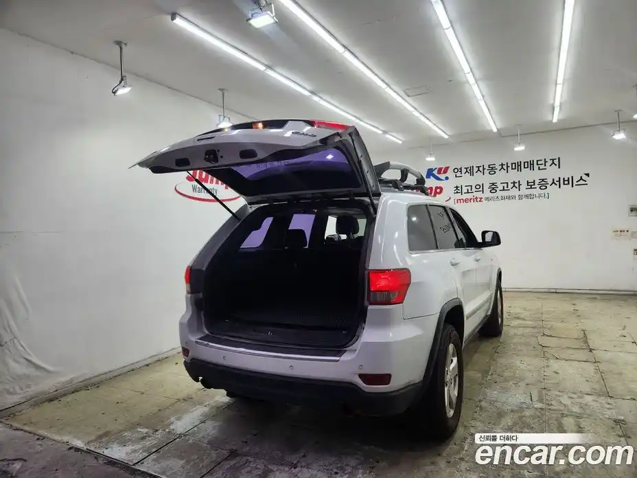 Jeep Cherokee 2013 3.0 Автомат в Москве № 170112, фото 18