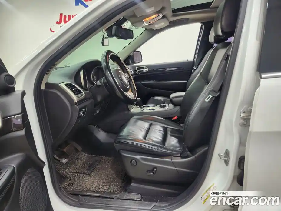 Jeep Cherokee 2013 3.0 Автомат в Москве № 170112, фото 9