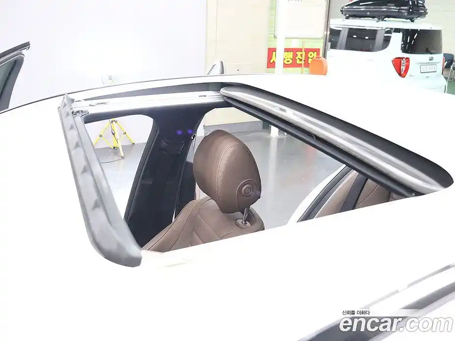 Mercedes-Benz E-Class 2023 2.0 Автомат в Москве № 174685, фото 12