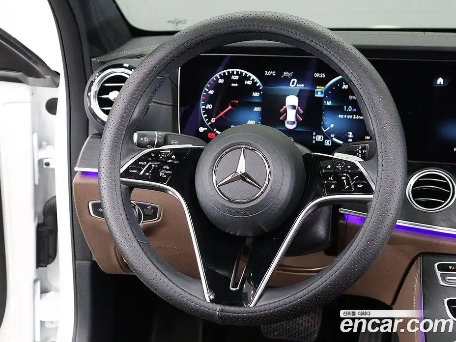 Mercedes-Benz E-Class 2023 2.0 Автомат в Москве № 174685, фото 14