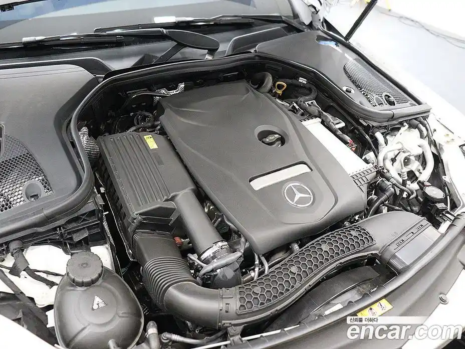 Mercedes-Benz E-Class 2023 2.0 Автомат в Москве № 174685, фото 19