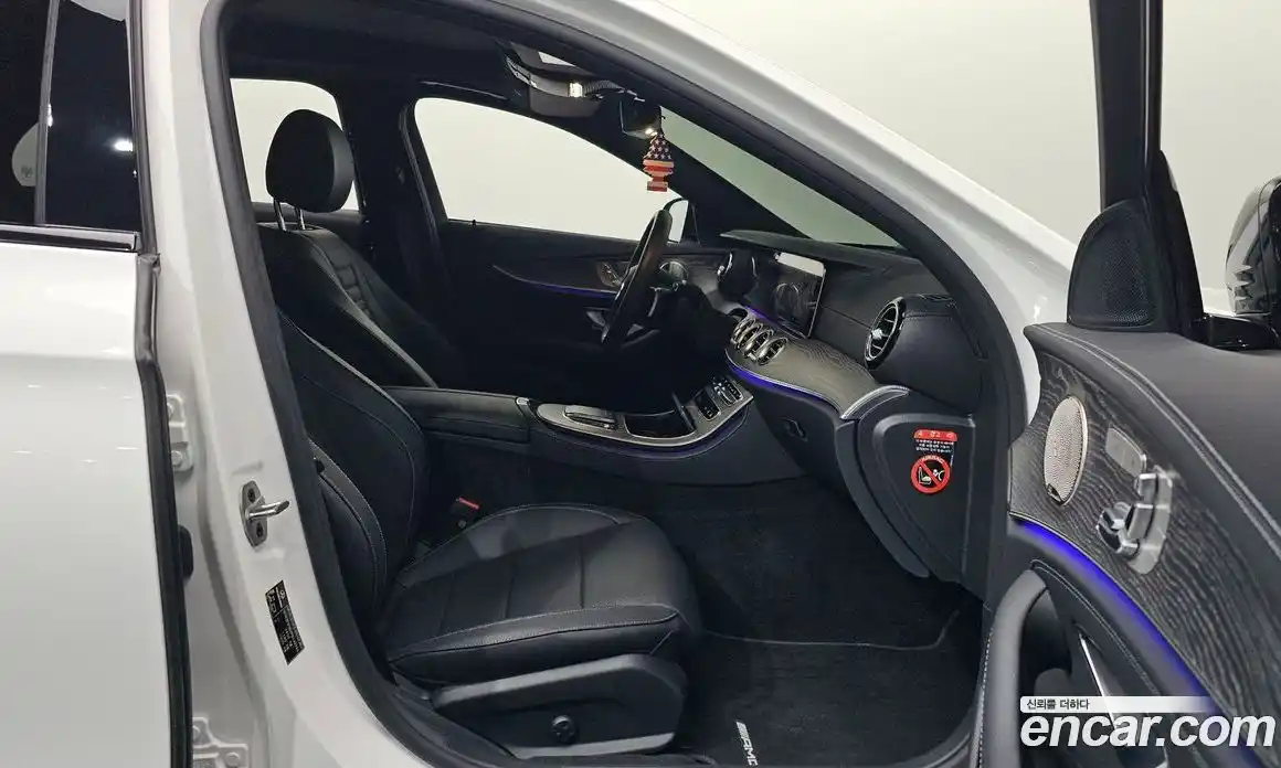 Mercedes-Benz E-Class 2023 2.0 Автомат в Москве № 175261, фото 11