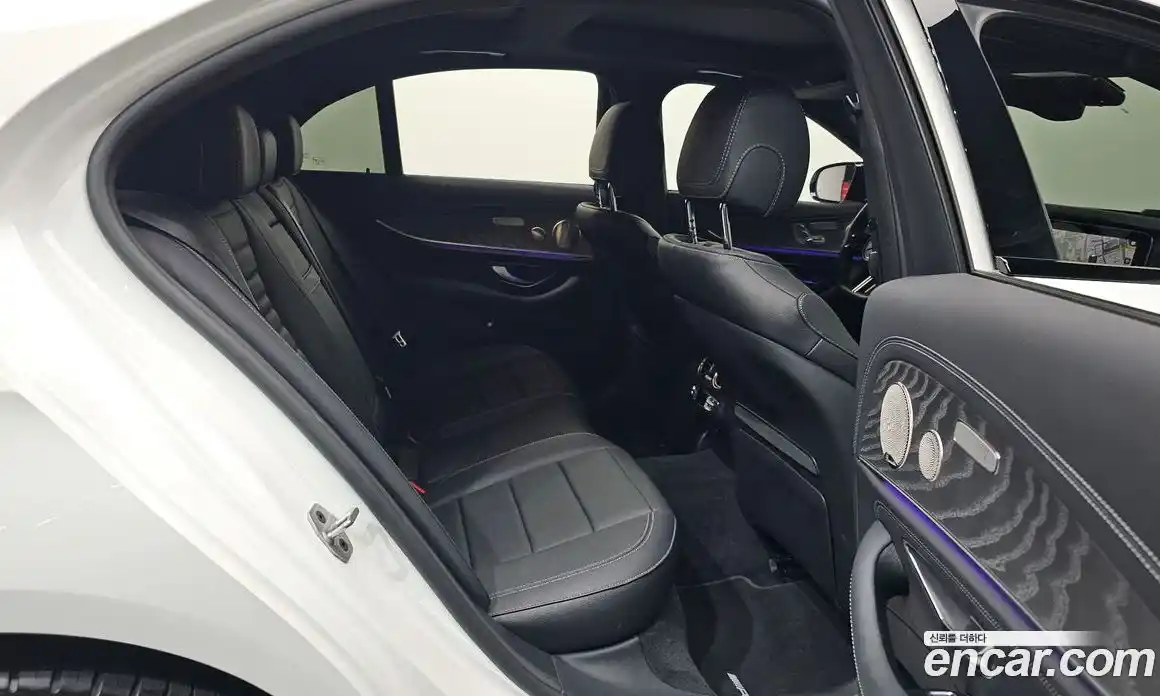 Mercedes-Benz E-Class 2023 2.0 Автомат в Москве № 175261, фото 12