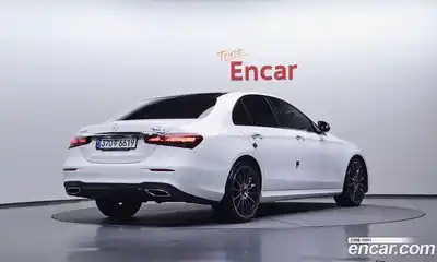 Mercedes-Benz E-Class 2023 2.0 Автомат в Москве № 175261, миниатюра 2