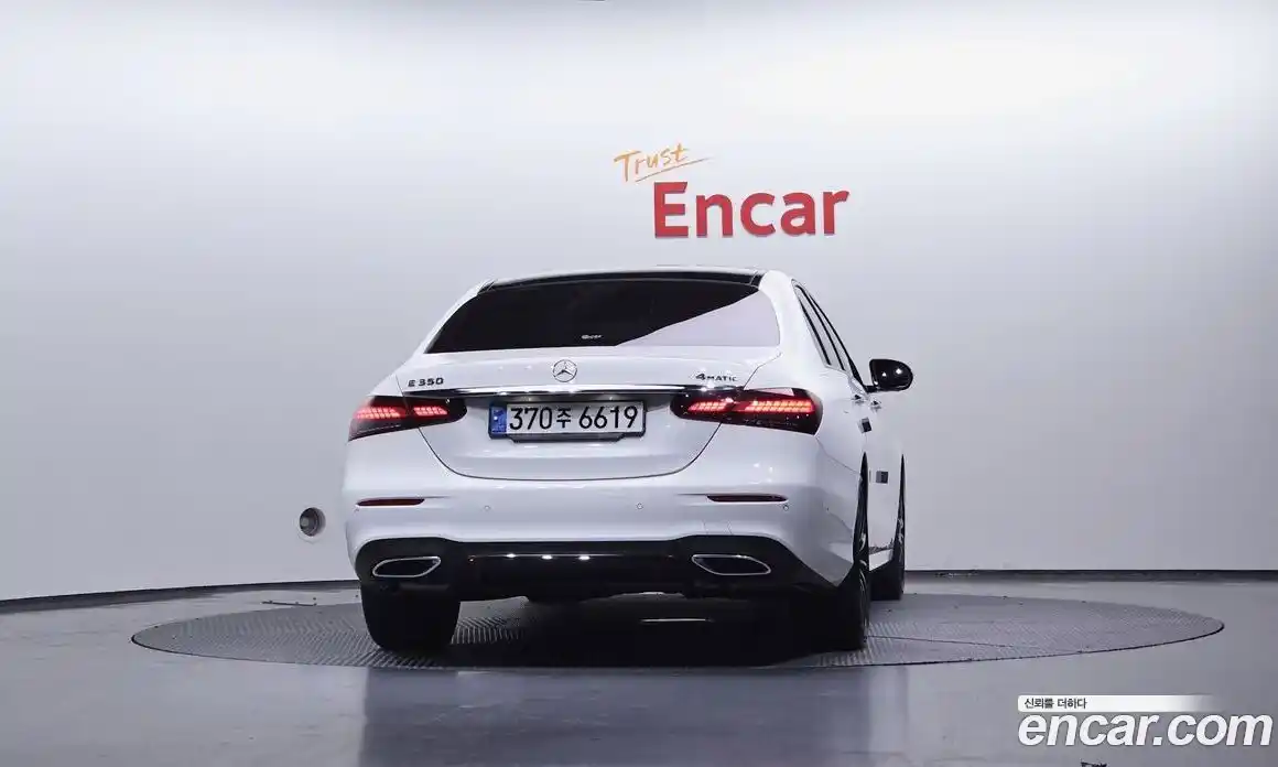 Mercedes-Benz E-Class 2023 2.0 Автомат в Москве № 175261, фото 4