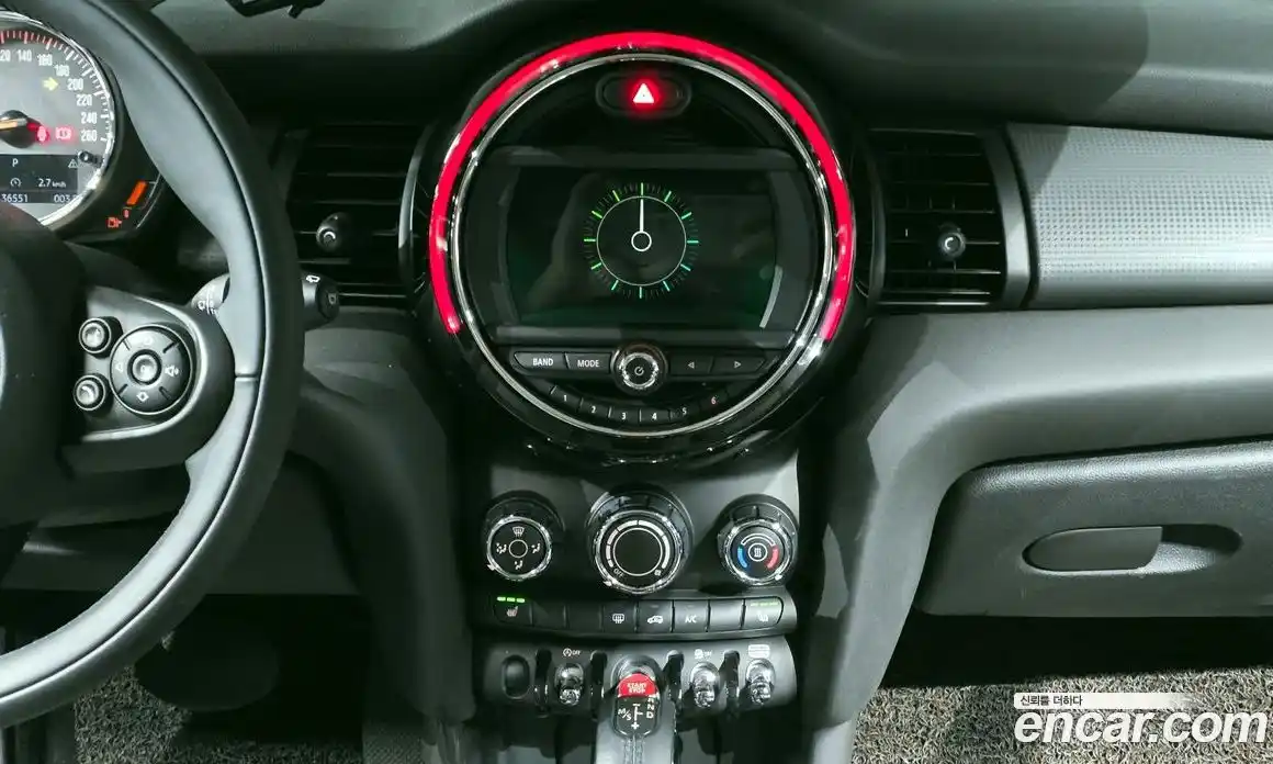 Mini Cooper 2019 1.5 Автомат в Москве № 179507, фото 13