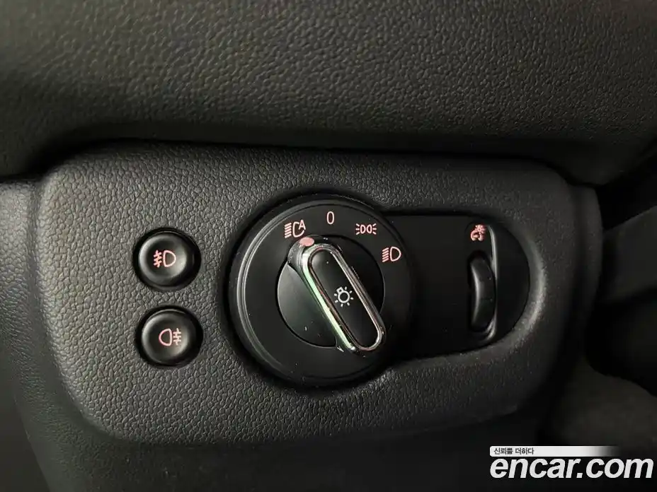 Mini Clubman 2019 1.5 Автомат в Москве № 180776, фото 14