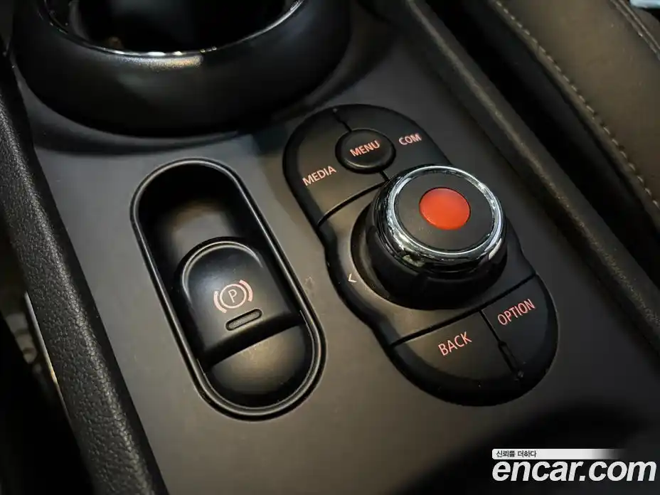 Mini Clubman 2019 1.5 Автомат в Москве № 180776, фото 15