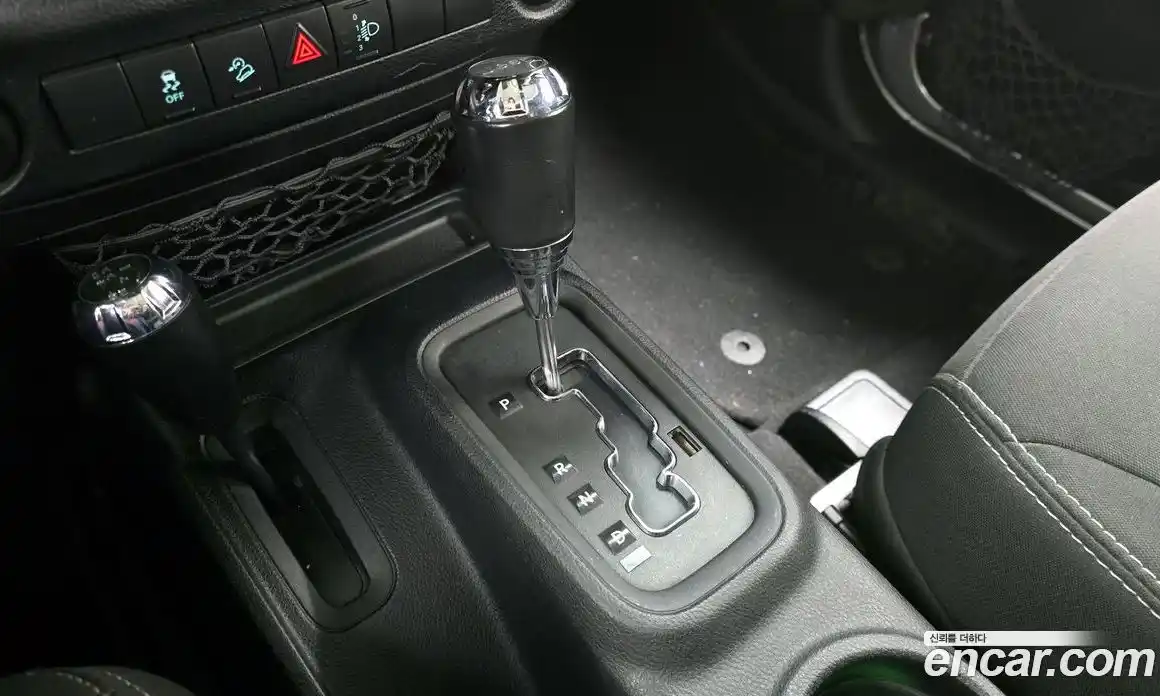 Jeep Wrangler 2014 2.8 Автомат в Москве № 182046, фото 7