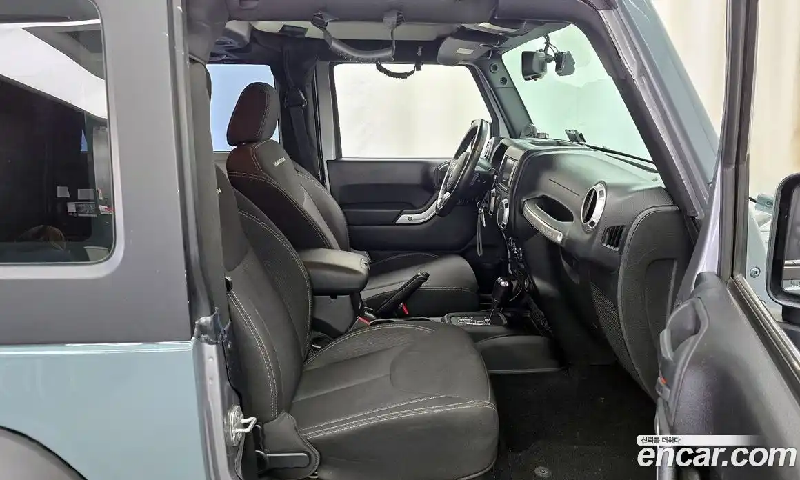 Jeep Wrangler 2014 2.8 Автомат в Москве № 182046, фото 10