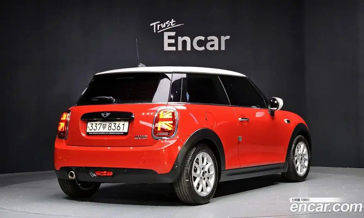 Mini Cooper 2021 1.5 Автомат в Москве № 186211, фото 18