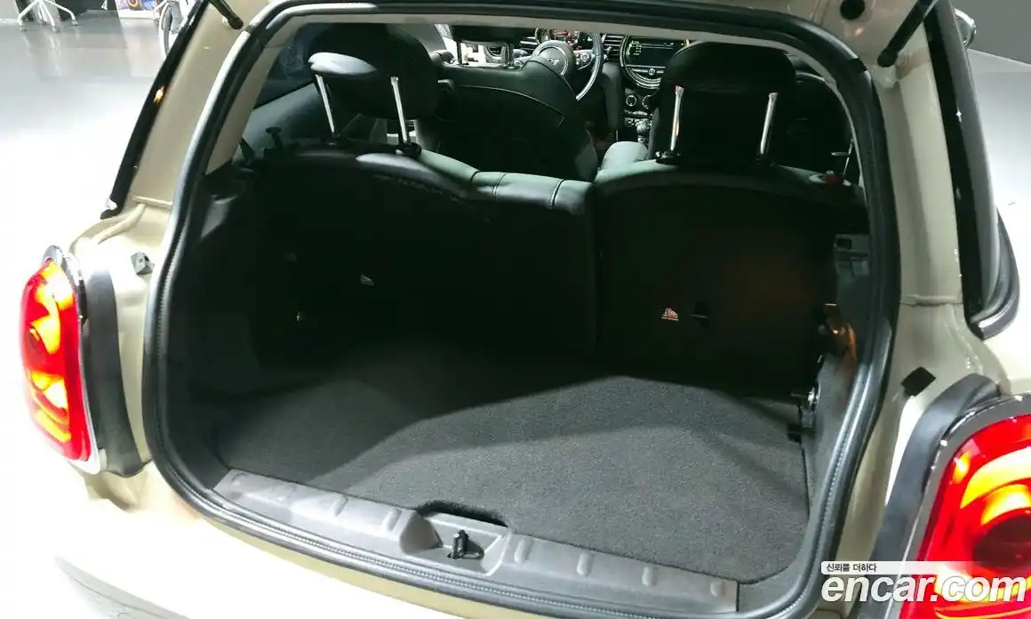 Mini Cooper 2017 1.5 Автомат в Москве № 189965, фото 14