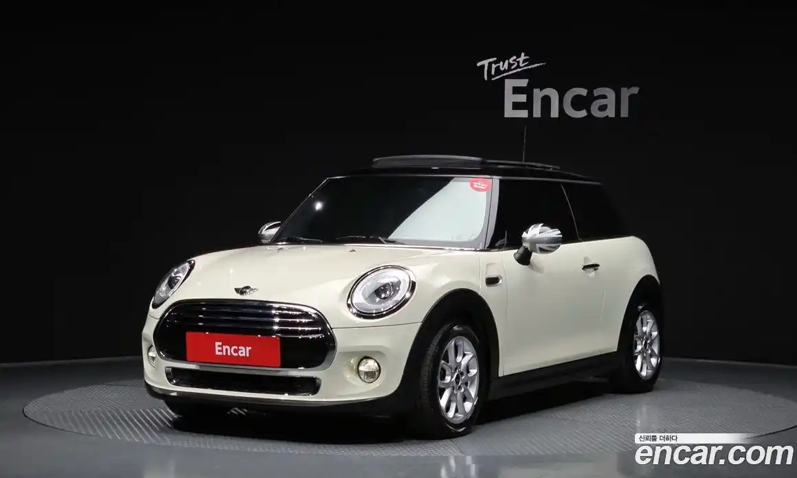 Mini Cooper 2017 1.5 Автомат в Москве № 189965, фото 15