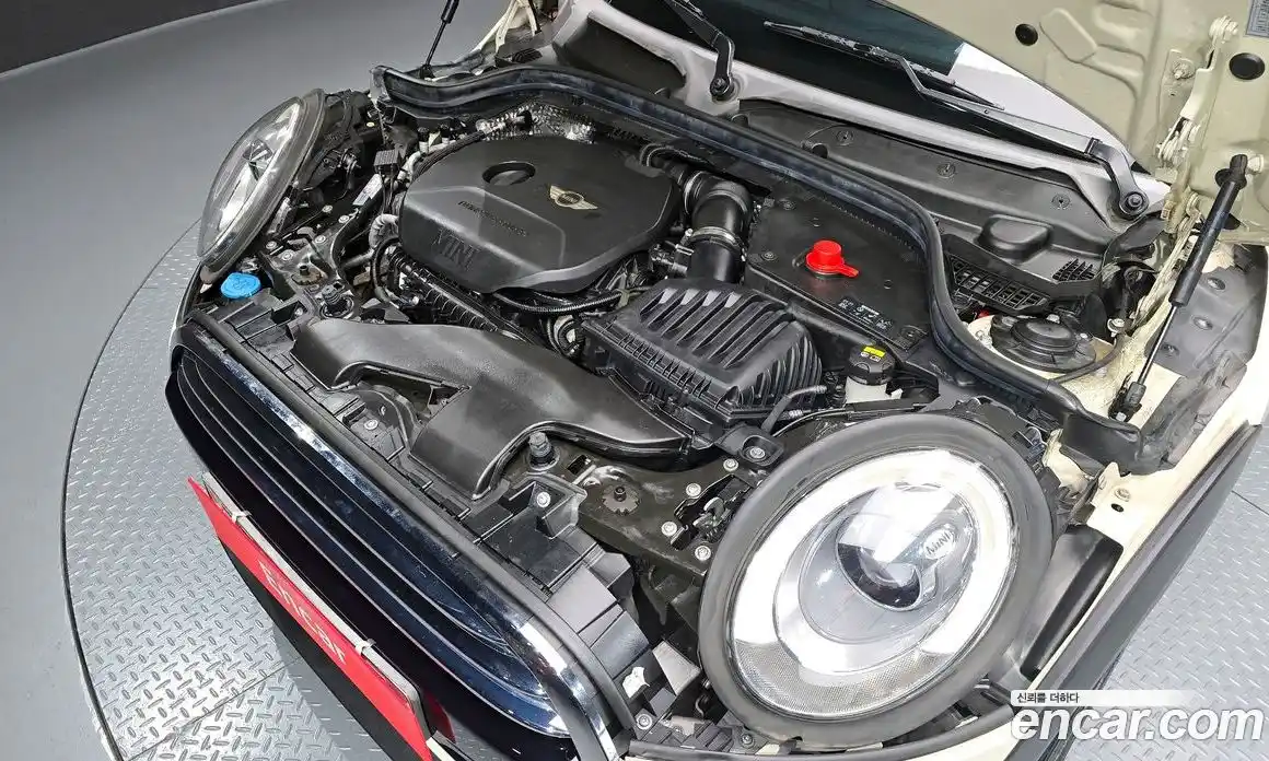 Mini Cooper 2017 1.5 Автомат в Москве № 189965, фото 6