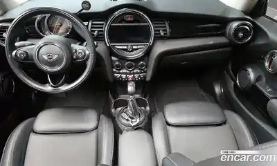 Mini Cooper 2017 1.5 Автомат в Москве № 189965, миниатюра 9