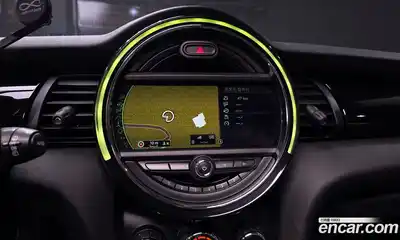 Mini Cooper 2017 1.5 Автомат в Москве № 189965, миниатюра 10